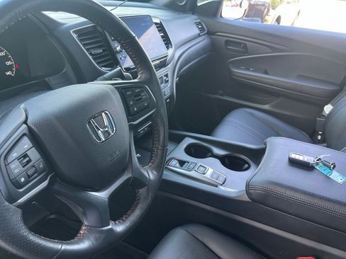 Used 2025 Honda Ridgeline TrailSport image 11