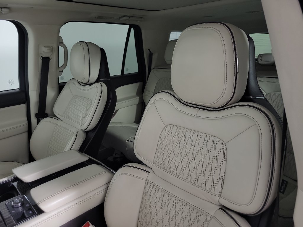 Certified 2023 Lincoln Navigator L Black Label AWD/4WD image 18