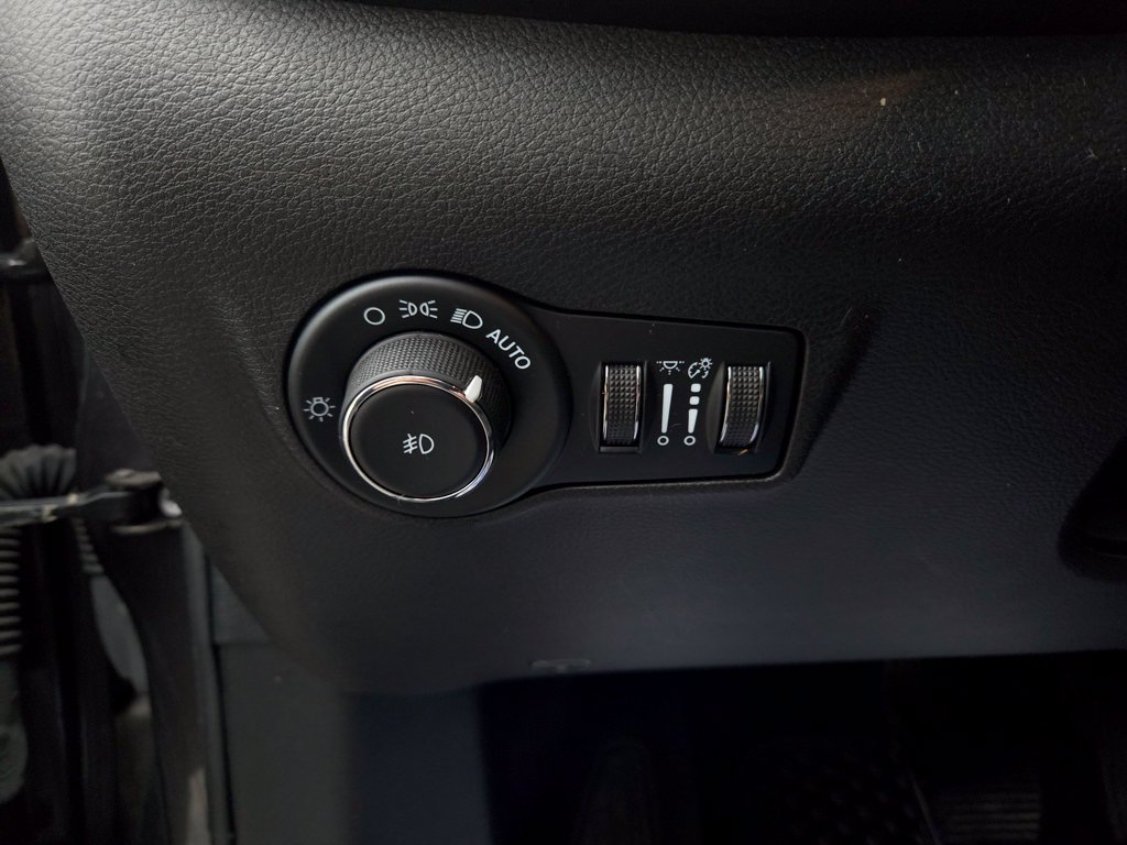 Used 2023 Jeep Compass Trailhawk w/ Trailhawk Elite Group AWD/4WD image 15