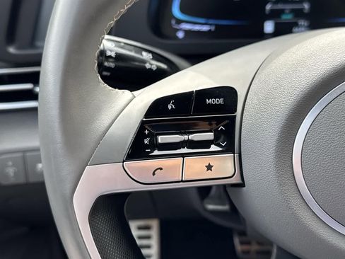 Certified 2025 Hyundai Elantra Sport image 10