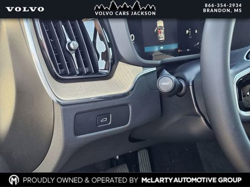 New 2026 Volvo XC60 B5 Core w/ Protection Package Premier AWD/4WD image 19