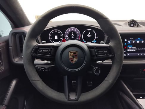 Certified 2025 Porsche Cayenne GTS AWD/4WD image 9