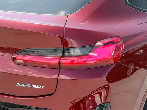 Used 2022 BMW X4 xDrive30i w/ M Sport Package 2 AWD/4WD image 8