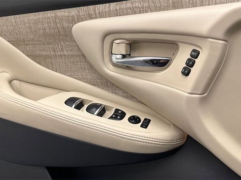 Certified 2024 Nissan Murano SL image 21