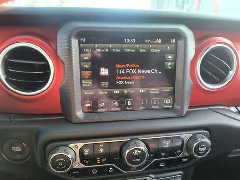 Used 2023 Jeep Wrangler Unlimited Rubicon w/ Cold Weather Group image 16