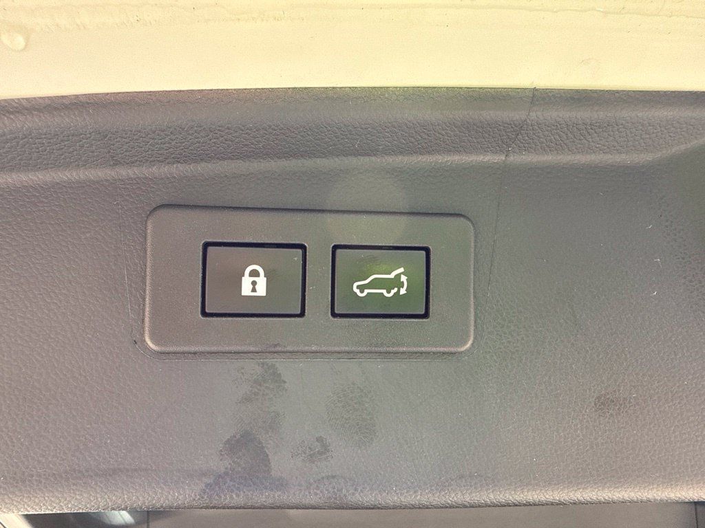 Used 2022 Subaru Outback Touring XT AWD/4WD image 27