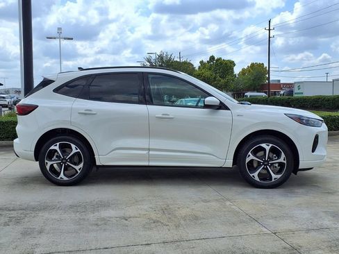 Used 2025 Ford Escape ST-Line Elite AWD/4WD image 8