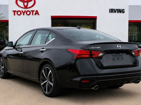Used 2023 Nissan Altima 2.5 SR AWD/4WD image 3