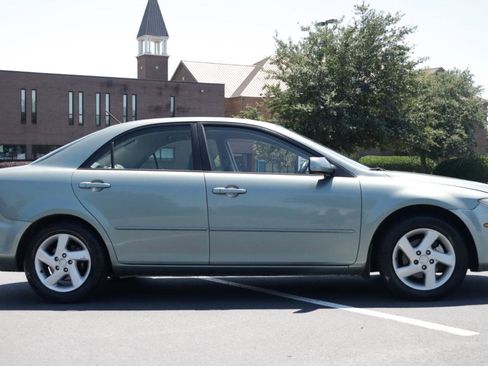 Used 2004 MAZDA MAZDA6 i FWD image 5