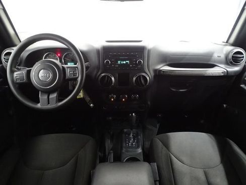 Used 2018 Jeep Wrangler Unlimited Sport AWD/4WD image 30