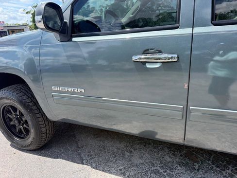 Used 2011 GMC Sierra 1500 SLE w/ Power Tech Package AWD/4WD image 4