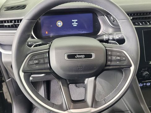 Used 2023 Jeep Grand Cherokee Laredo w/ Luxury Tech Group I image 53