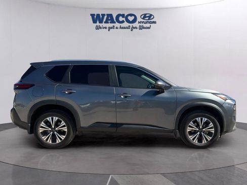 Used 2023 Nissan Rogue SV w/ SV Premium Package image 10