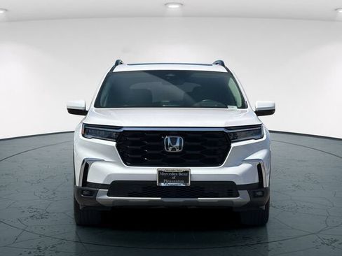 Used 2025 Honda Pilot Elite image 10