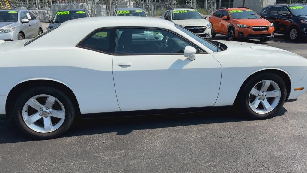 Used 2013 Dodge Challenger SXT RWD image 9