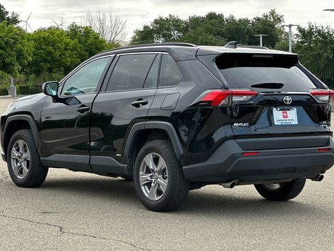 Certified 2025 Toyota RAV4 LE AWD/4WD image 6