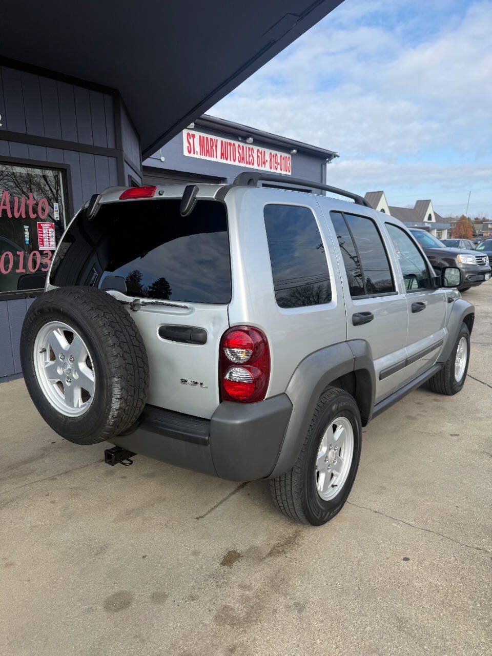 Used 2007 Jeep Liberty Sport AWD/4WD image 6