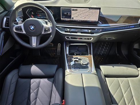 Used 2025 BMW X5 sDrive40i w/ M Sport Package image 12
