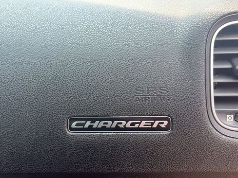 Used 2017 Dodge Charger R/T Scat Pack w/ Dynamics Package RWD image 25
