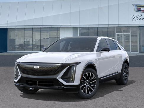 New 2026 Cadillac Lyriq Sport AWD/4WD image 6