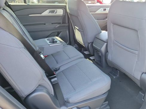 Used 2026 Ford Explorer Active RWD image 17