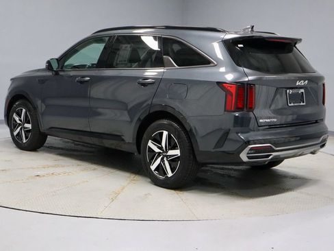 Used 2023 Kia Sorento S w/ Panoramic Sunroof Package FWD image 10