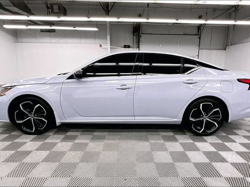 Used 2023 Nissan Altima 2.5 SR w/ SR Premium Package FWD image 14
