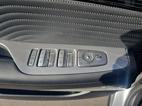 Used 2025 Hyundai Palisade Calligraphy image 12