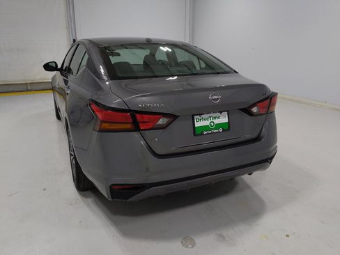 Used 2024 Nissan Altima 2.5 SV FWD image 6