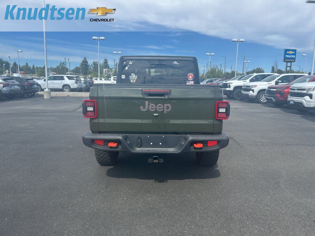 Used 2024 Jeep Gladiator Mojave w/ Technology Group AWD/4WD image 6