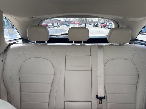 Used 2022 Mercedes-Benz GLC 300 4MATIC image 17