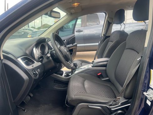 Used 2019 Dodge Journey SE FWD image 13