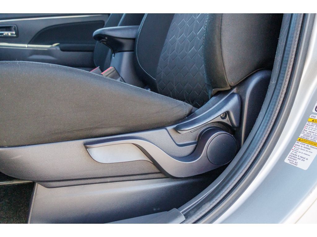 Used 2025 Mitsubishi Outlander Sport ES AWD/4WD image 16