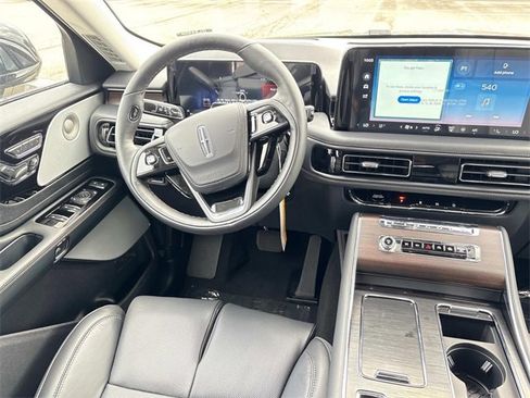 New 2025 Lincoln Aviator Reserve w/ Equipment Group 201A image 15