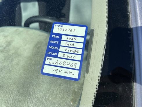 Used 2020 Ford Escape SE image 11