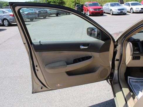 Used 2006 Honda Accord EX-L image 11