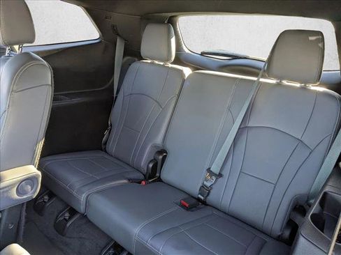 Used 2022 Buick Enclave Premium image 20