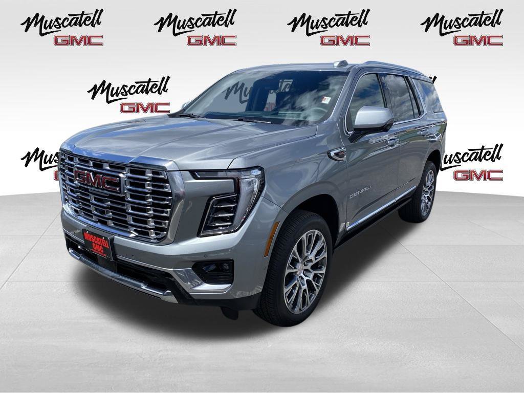 Used 2026 GMC Yukon Denali w/ Sun & Power Step Package AWD/4WD image 3