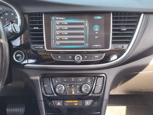 Used 2019 Buick Encore Essence w/ Experience Buick Package FWD image 13
