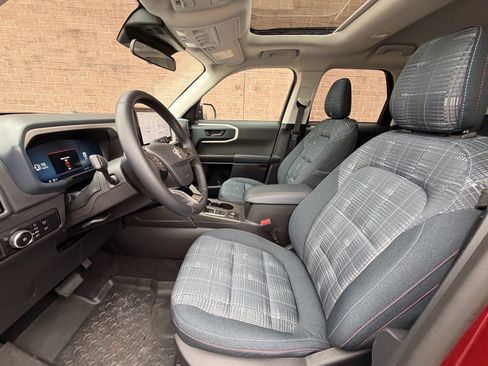 Used 2025 Ford Bronco Sport Heritage w/ Convenience Package image 10