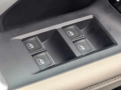 Used 2025 Audi Q5 Premium w/ Premium Plus AWD/4WD image 32