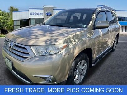 Used 2011 Toyota Highlander SE w/ Tow Pkg