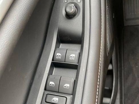 Used 2024 Jeep Grand Cherokee Limited 4xe w/ Luxury Tech Group II AWD/4WD image 35