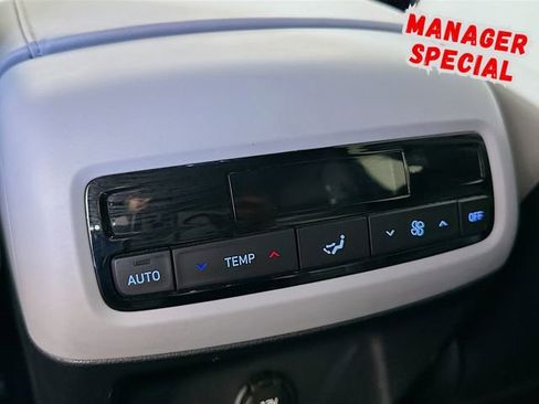 Used 2024 Hyundai Palisade SEL image 25