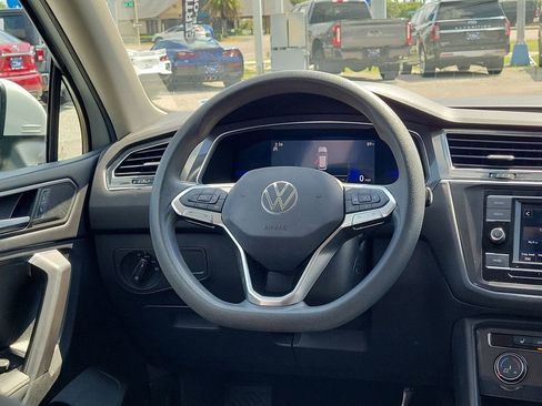 Used 2022 Volkswagen Tiguan S image 14