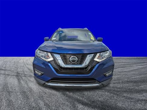 Used 2019 Nissan Rogue SV w/ Premium Package FWD image 9