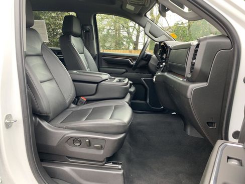 Used 2025 GMC Sierra 1500 SLT AWD/4WD image 29