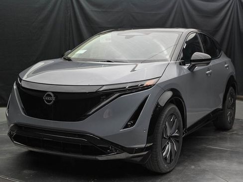 New 2025 Nissan Ariya Platinum image 6