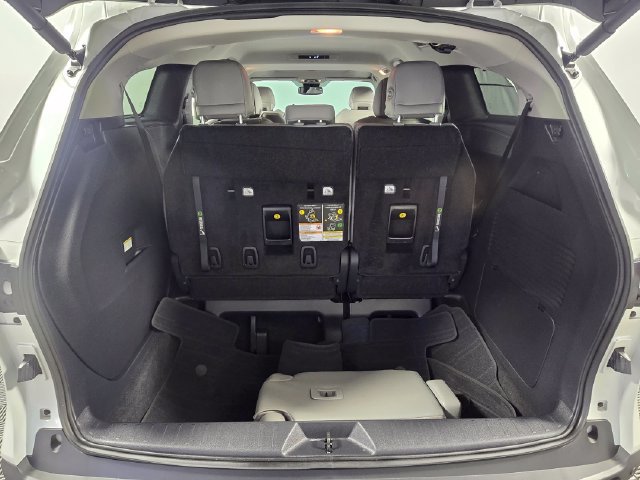 Used 2026 Toyota Sienna XLE FWD image 28