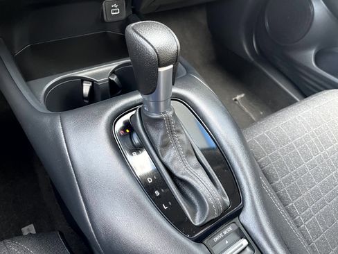 Used 2025 Honda HR-V LX image 19